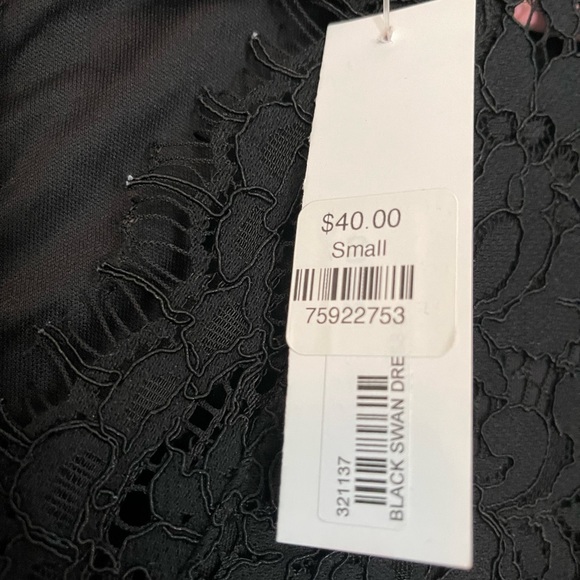 Wish list v-neck black skater dress size small. NWT - Picture 6 of 13